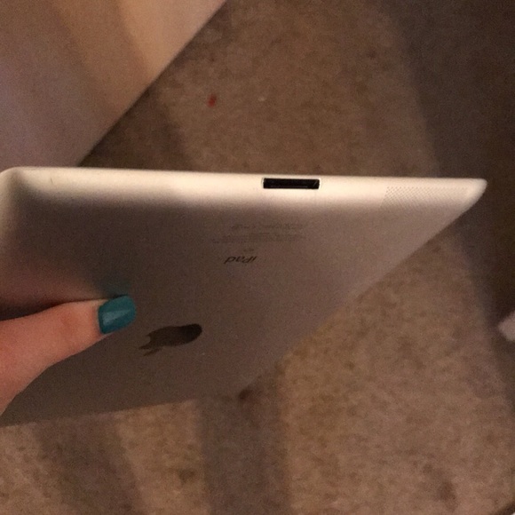 iPad - Picture 2 of 6